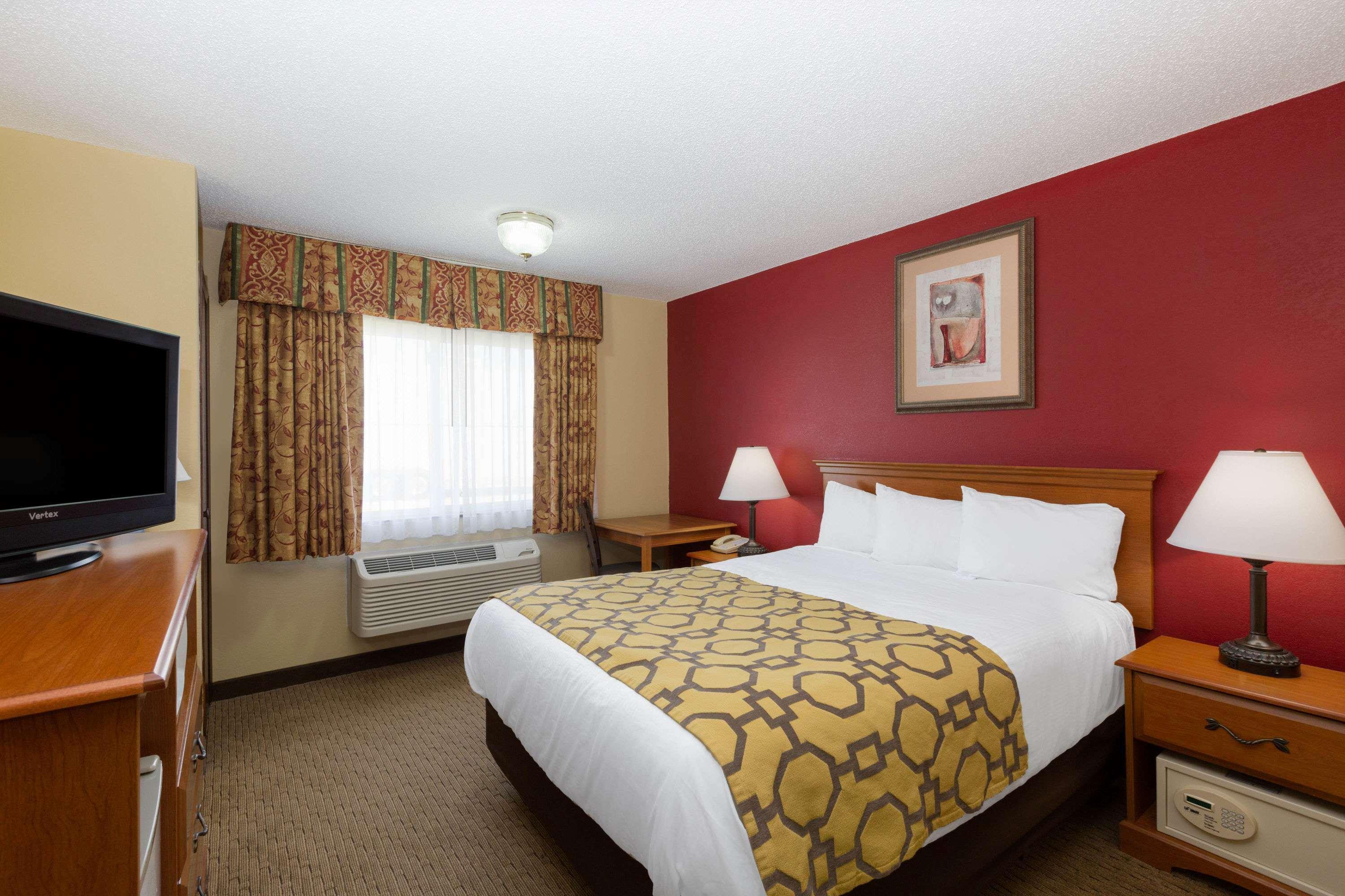 เบย์มอนต์ บาย วินด์แฮม ฟอร์ตดอดจ์ Hotel ภายนอก รูปภาพ